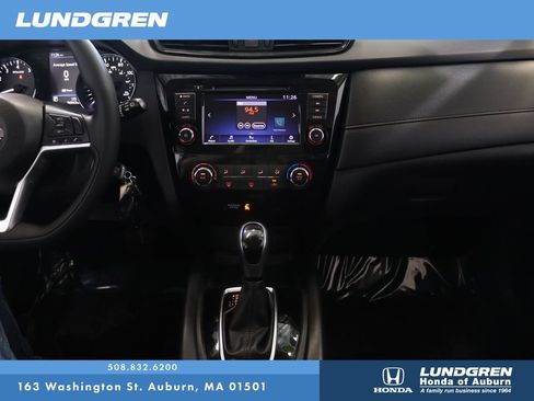 Used 2019 Nissan Rogue S AWD/4WD image 19
