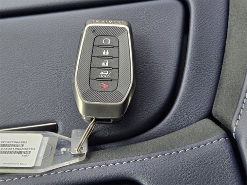 New 2026 INFINITI QX80 SPORT image 22