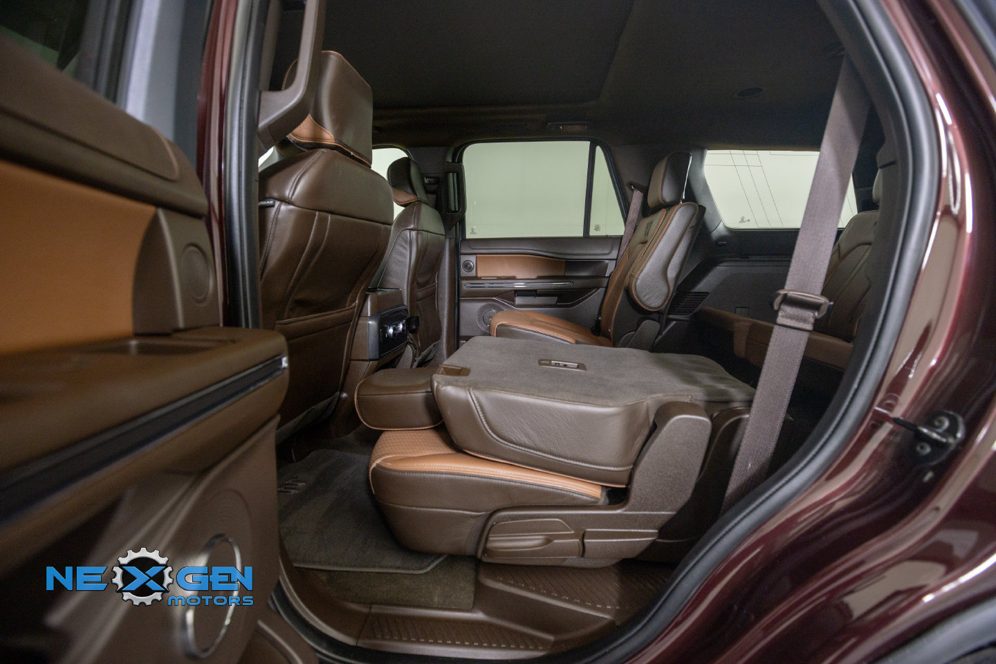 Used 2024 Ford Expedition King Ranch AWD/4WD image 32