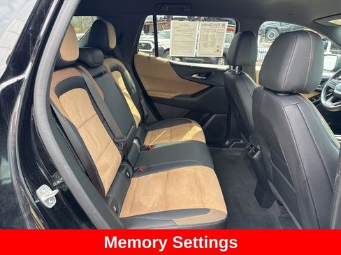 Used 2025 Chevrolet Equinox ACTIV w/ Safety and Technology Package image 21