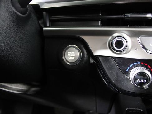 Used 2023 Kia Telluride S image 12