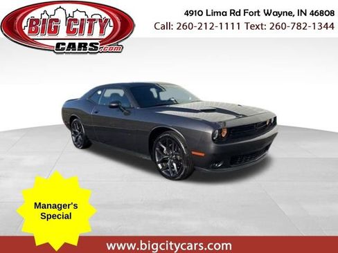 Used 2022 Dodge Challenger SXT w/ Blacktop Package image 1