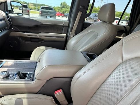 Used 2021 Ford Expedition Max Limited RWD image 17
