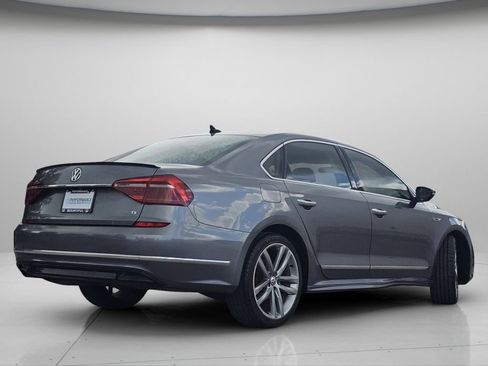 Used 2017 Volkswagen Passat 1.8T R-Line FWD image 22