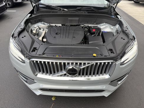 Certified 2025 Volvo XC90 B5 Plus w/ Protection Package Premier AWD/4WD image 36