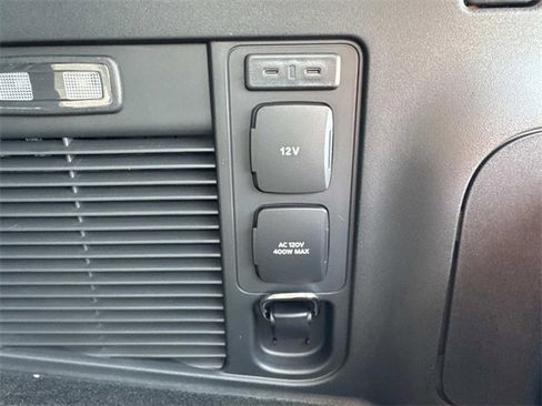 New 2025 Ford Expedition Active image 14