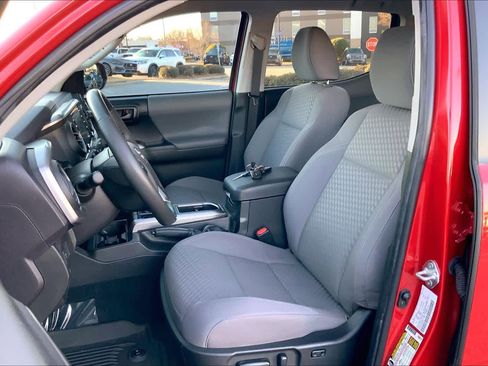 Used 2023 Toyota Tacoma SR5 w/ Technology Package image 8