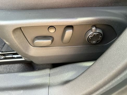 New 2025 Buick Envision Avenir image 12