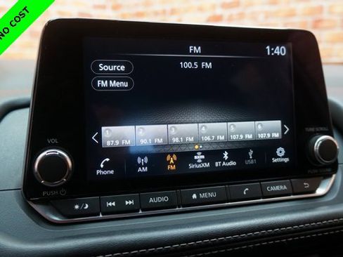 Used 2023 Nissan Rogue S image 15