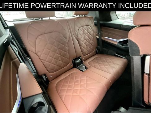 Used 2025 BMW X7 xDrive40i w/ M Sport Package AWD/4WD image 28