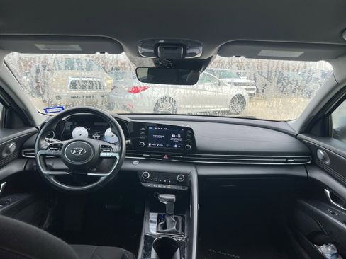 Used 2021 Hyundai Elantra SEL w/ Convenience Package image 19