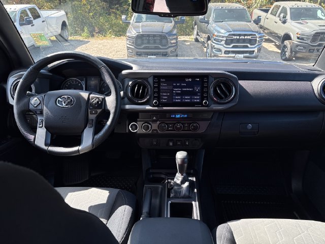 Used 2021 Toyota Tacoma TRD Off-Road AWD/4WD image 28
