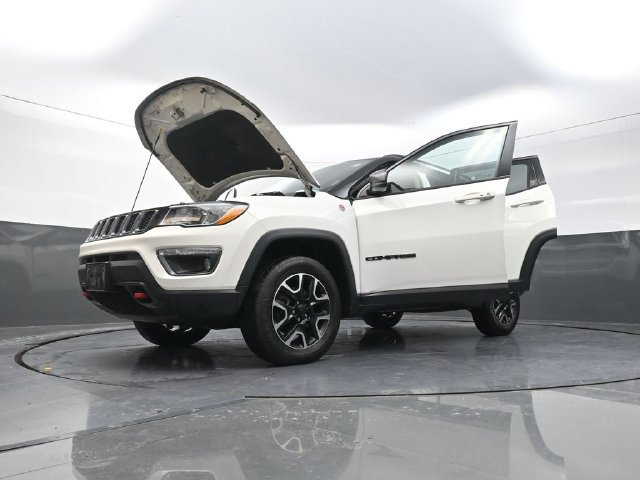 Used 2020 Jeep Compass Trailhawk AWD/4WD image 41