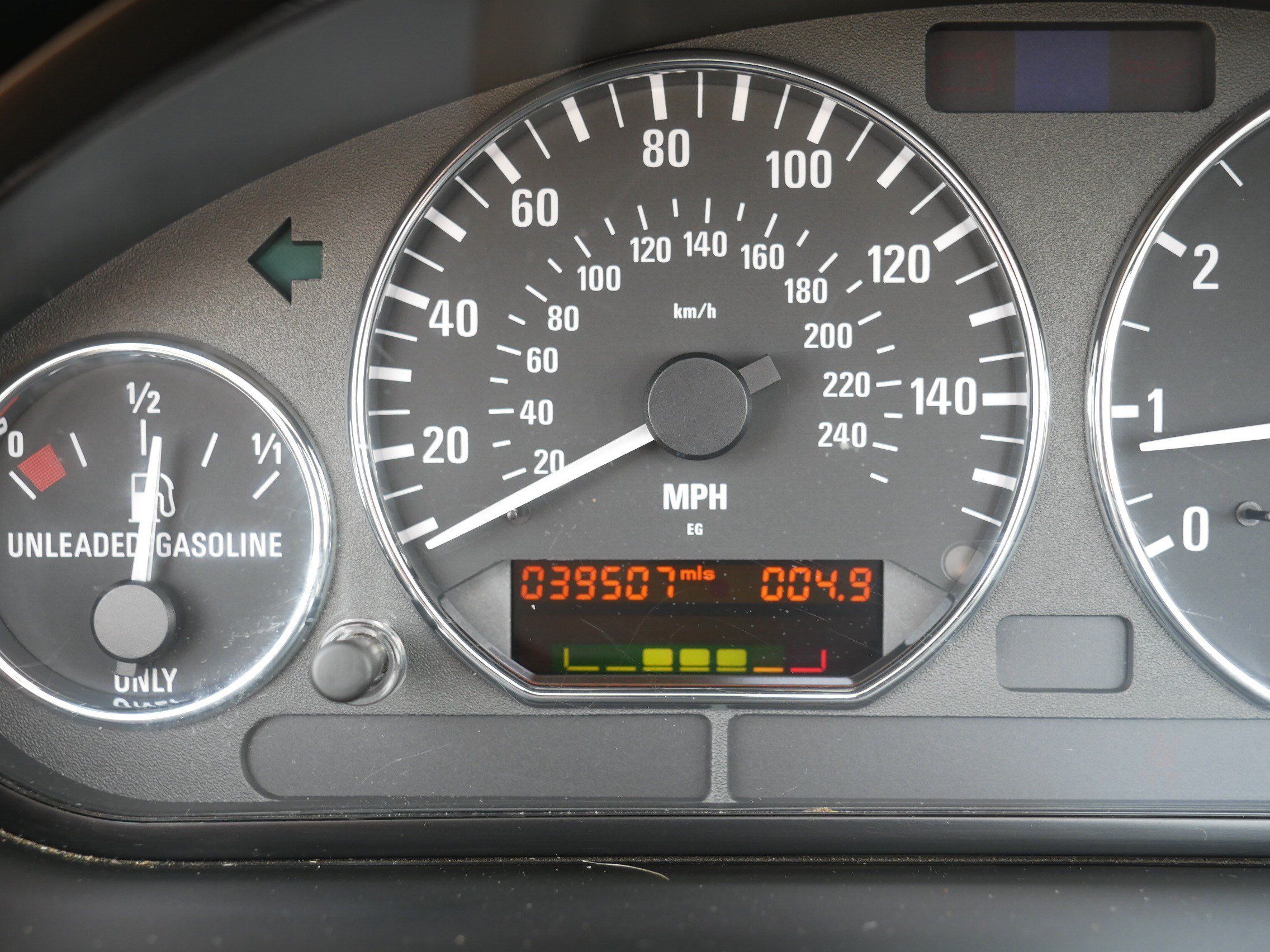 Used 2002 BMW Z3 2.5i RWD image 21