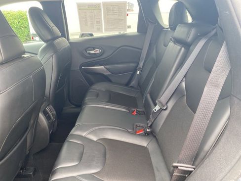 Used 2021 Jeep Cherokee Latitude Plus image 15