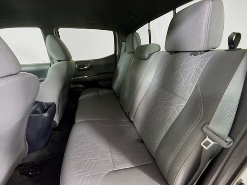 Used 2019 Toyota Tacoma TRD Sport w/ Technology Package RWD image 20