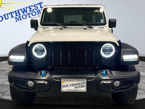 Used 2023 Jeep Wrangler Unlimited w/ Cold Weather Group AWD/4WD image 2