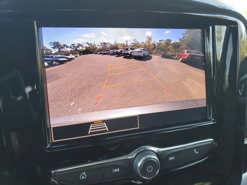 Used 2023 Chevrolet Traverse LT image 31