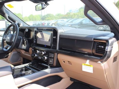 New 2026 Ford F250 Lariat w/ Lariat Ultimate Package AWD/4WD image 7