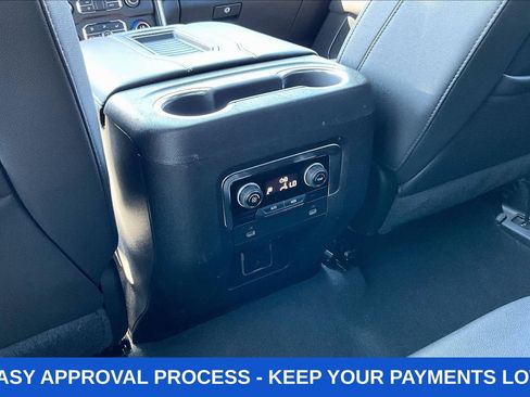 Used 2024 Chevrolet Suburban LT AWD/4WD image 12
