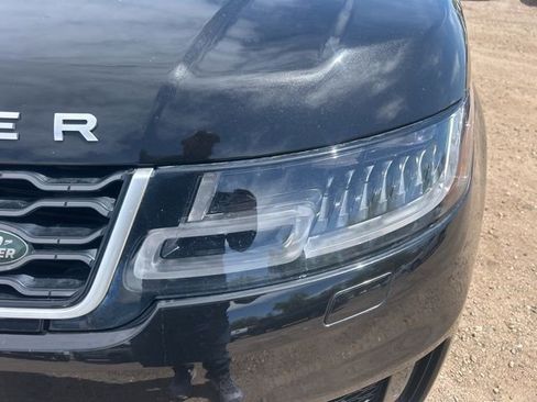 Used 2018 Land Rover Range Rover Sport SE image 9