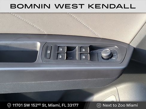 Used 2022 Volkswagen Atlas SEL image 30