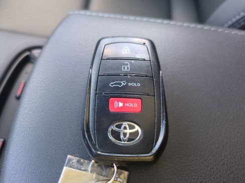 Used 2024 Toyota Venza Nightshade image 32