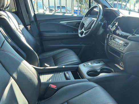 Certified 2023 Honda Passport TrailSport image 8