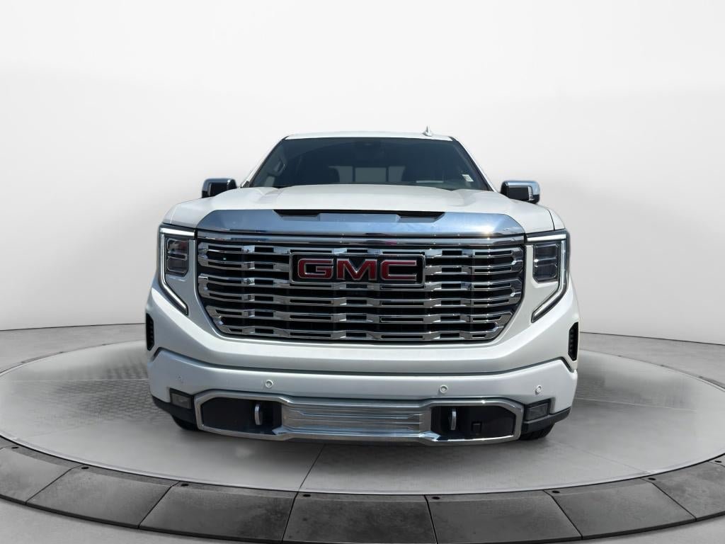 Used 2024 GMC Sierra 1500 Denali AWD/4WD image 2