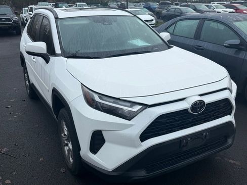 Used 2023 Toyota RAV4 XLE image 7