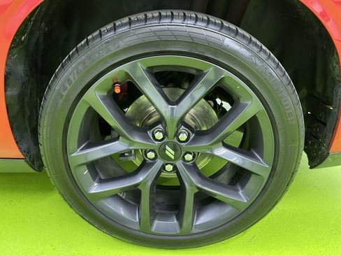 Used 2019 Dodge Challenger SXT w/ Blacktop Package image 13