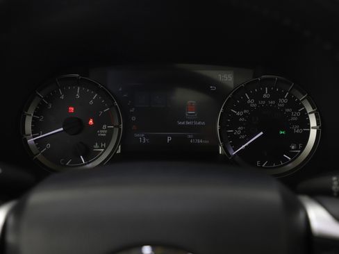 Used 2023 Toyota Highlander XLE image 25