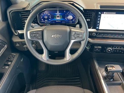 Used 2024 Chevrolet Silverado 1500 RST w/ Convenience Package II RWD image 17