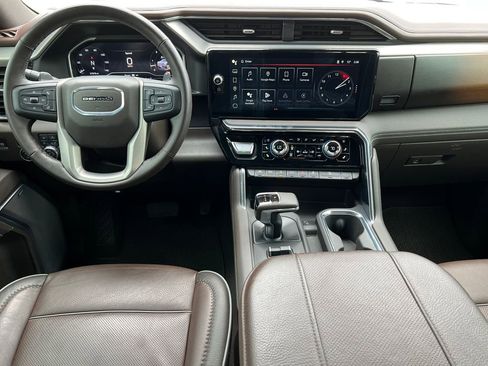 Used 2025 GMC Sierra 1500 Denali w/ Denali Reserve Package AWD/4WD image 3