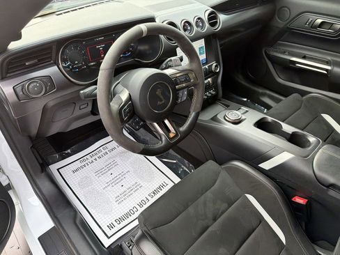 Used 2022 Ford Mustang Shelby GT500 w/ Technology Package image 25