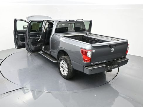 Used 2016 Nissan Titan SL RWD image 25