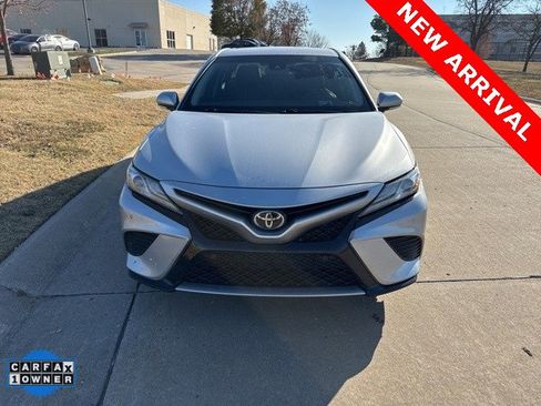 Used 2018 Toyota Camry XSE image 8