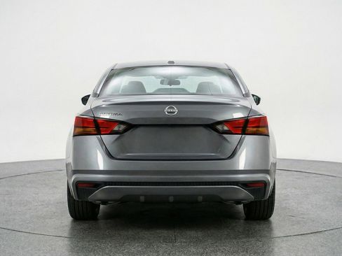 Used 2025 Nissan Altima 2.5 SV FWD image 7