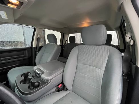 Used 2018 RAM 2500 Tradesman w/ Chrome Appearance Group image 11