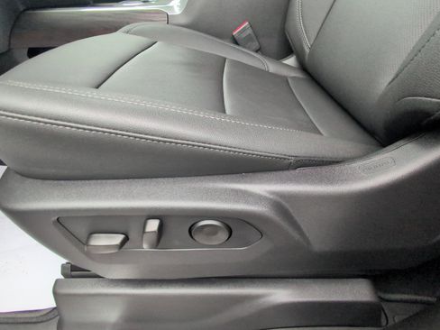 New 2026 GMC Sierra 2500 SLT w/ SLT Premium Package image 19