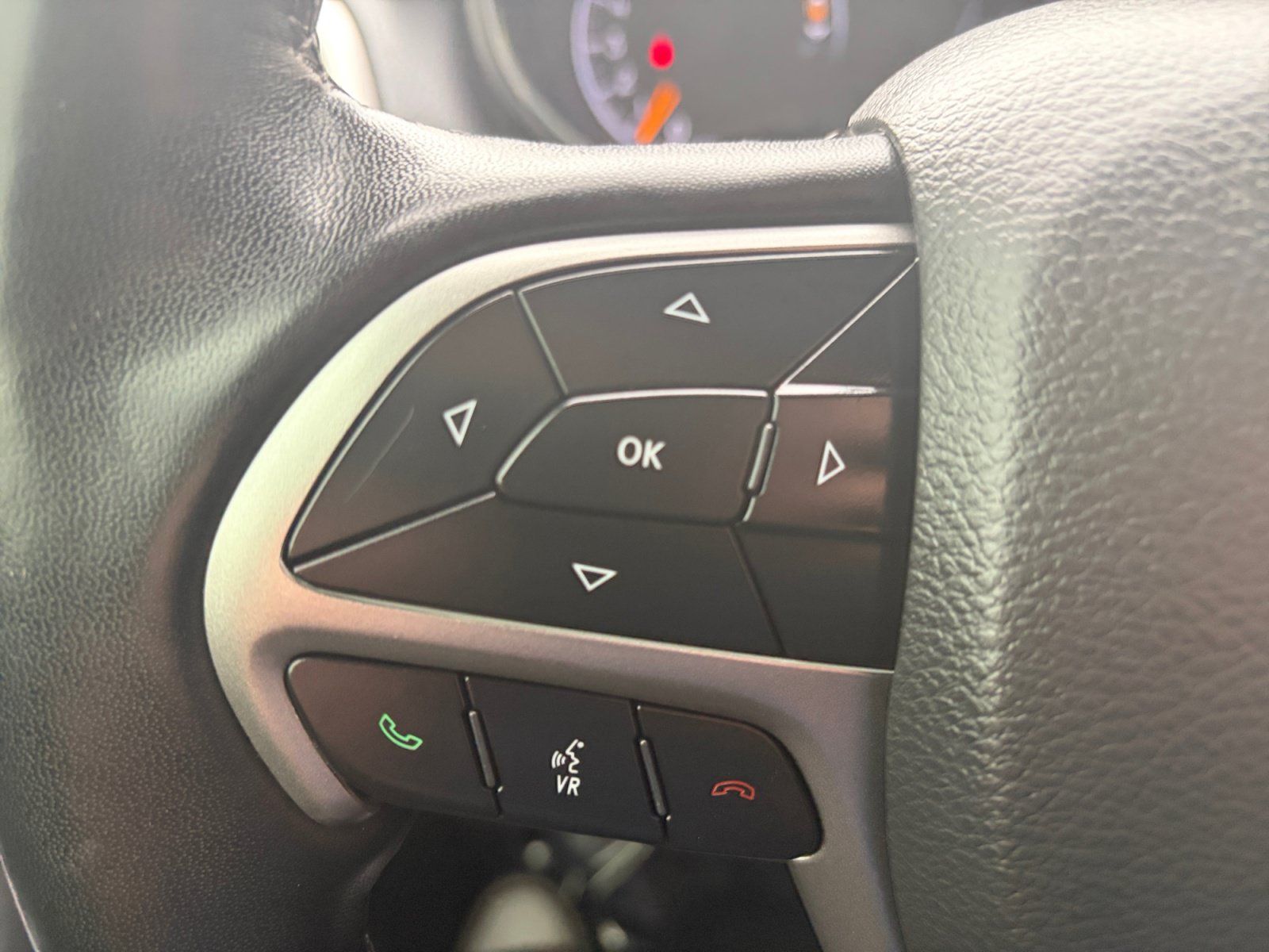 Used 2022 Jeep Grand Cherokee Laredo X AWD/4WD image 18