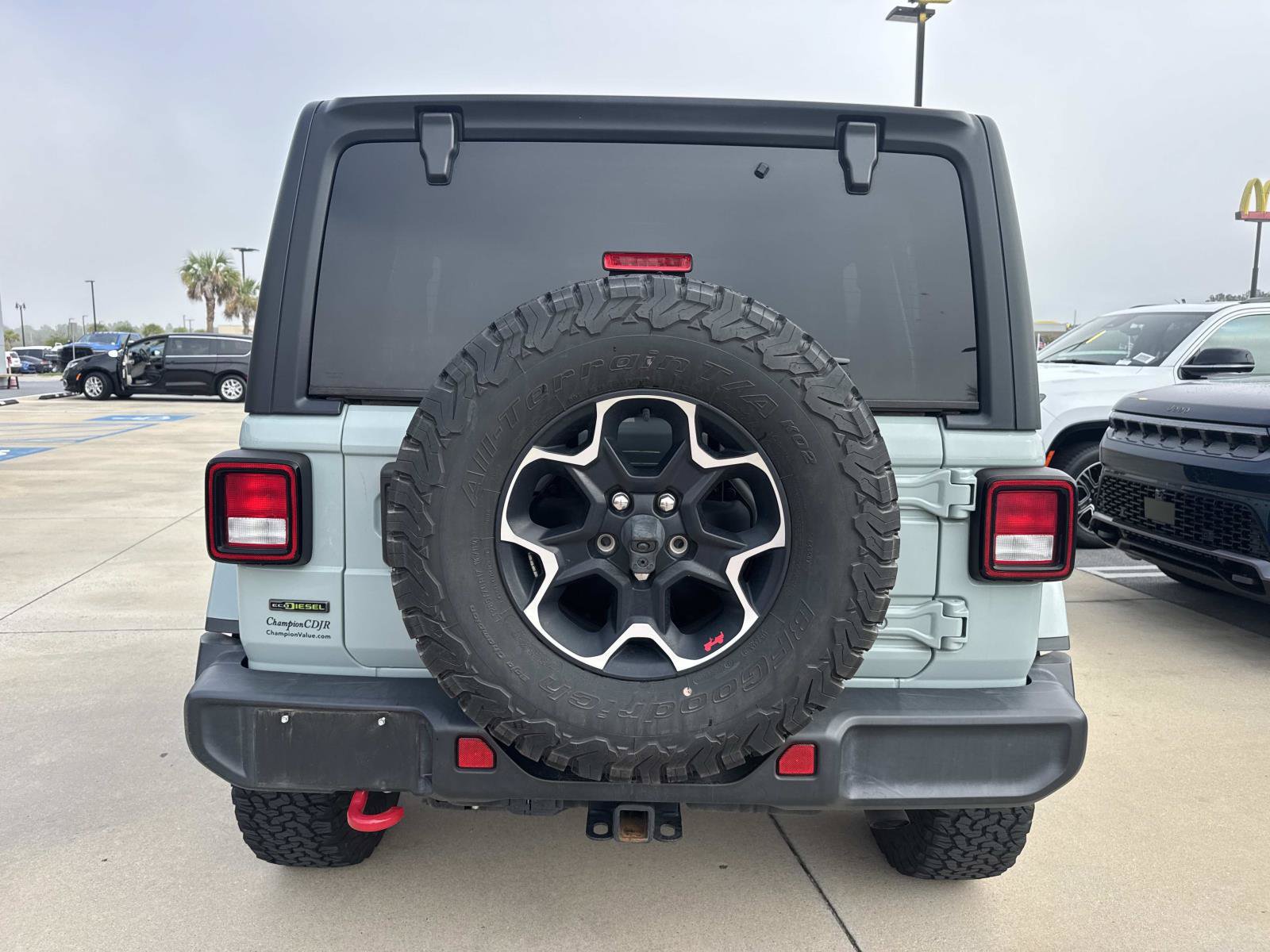 Used 2023 Jeep Wrangler Unlimited Rubicon w/ Cold Weather Group AWD/4WD image 6