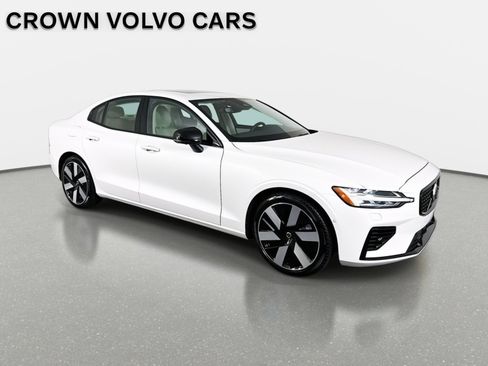 Used 2024 Volvo S60 T8 Plus w/ Climate Package image 4