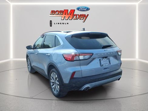 Certified 2022 Ford Escape Titanium AWD/4WD image 6