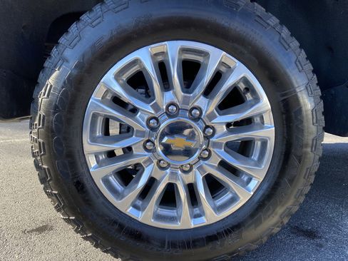 Used 2023 Chevrolet Silverado 2500 High Country w/ Z71 Off-Road Package image 49