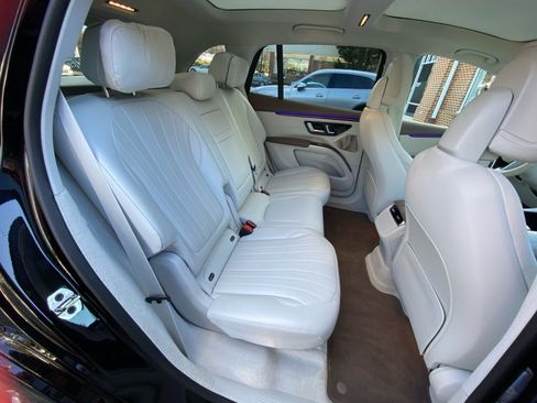 Used 2023 Mercedes-Benz EQS 580 4MATIC image 29