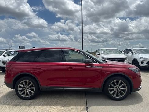 Used 2020 Lincoln Corsair FWD w/ Premium Package image 2