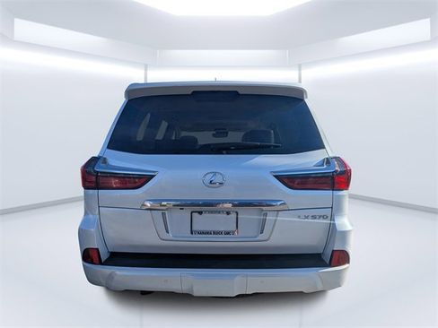 Used 2018 Lexus LX 570 4WD image 4