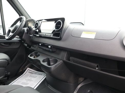Used 2026 Mercedes-Benz Sprinter 2500 image 28