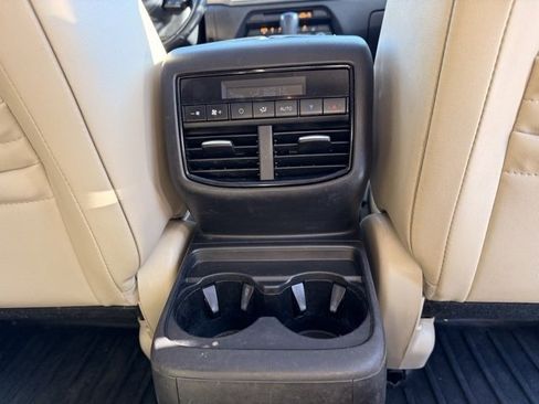 Used 2023 MAZDA CX-9 Touring image 16